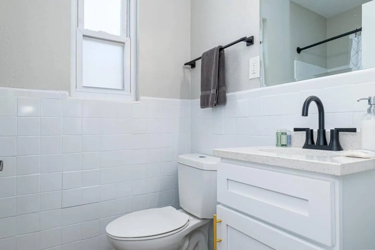 Apartment Sojourn 2 Bedroom Beach Side Bliss Tide Suite North Camellia Acres United States